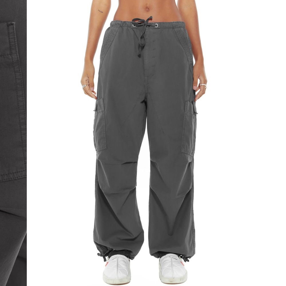 NWT VINTAGE GREY PARACHUTE CARGO PANTS